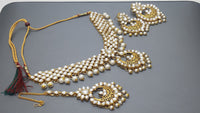 Beautiful Indian Bollywood Kundan Choker Necklace Set.